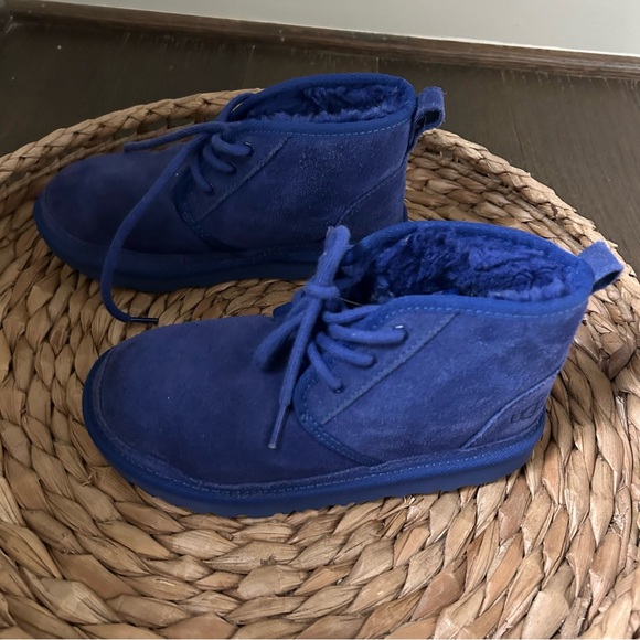 Ugg Kids Neumel Boots Blue Size 2 - Picture 5 of 9